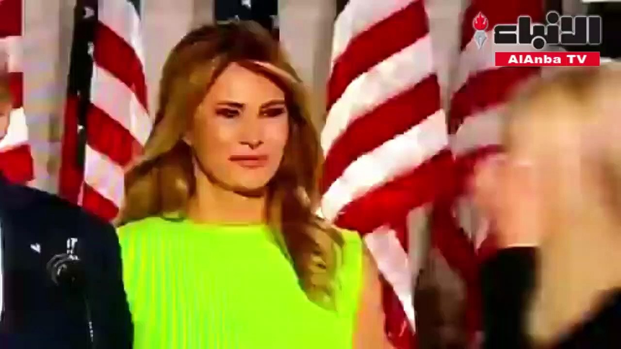 ابتسامة ميلانيا ترامبالمتحولةلإيفانكا تحدث ضجة على الإنترنت