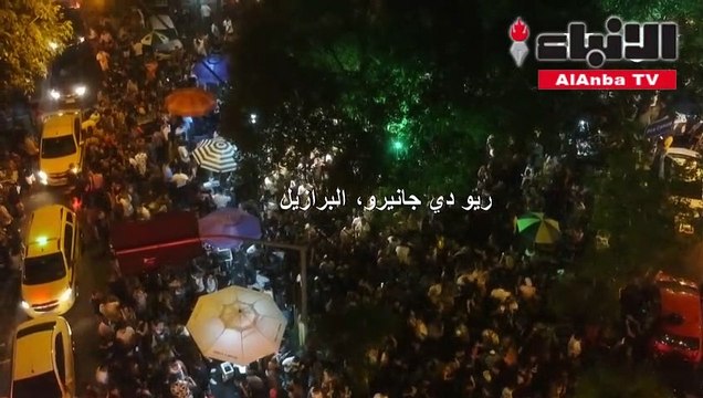 المئات يتجاهلون إجراءات التباعد الإجتماعي في ريو دي جانيرو