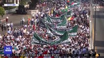 [이 시각 세계] 미얀마 친군부 시위대 등장…폭력·흉기 휘둘러 '충돌'