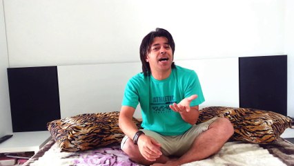 DEUS DORMIU LÁ EM CASA