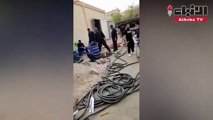 مهندسو الكهرباء الكويتيون يعملون بأيديهم لإصلاح الأعطال وسط الطقس القاسي