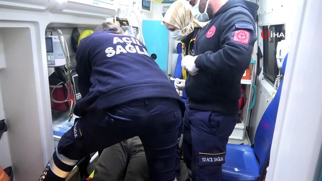 Motosikletli kişiye vurup kaçan otomobil sürücüsü yakalanınca,' Ehliyetim yok, ceza yememek için kaçtım' dedi