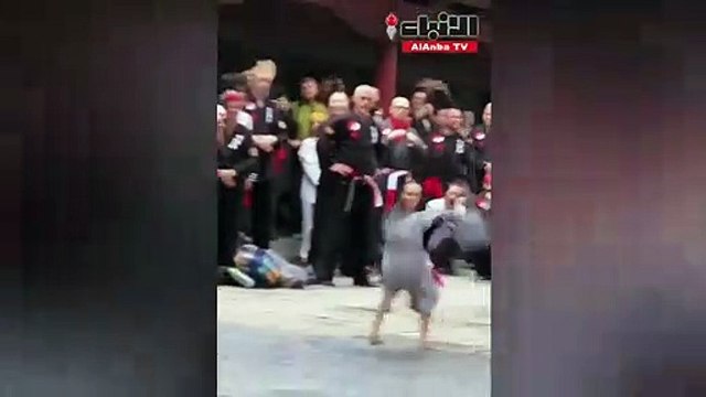 طفل يستعرض مهاراته في الـ كونغ فوبطريقة مدهشة