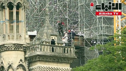 بدء تفكيك السقالات المحيطة بكاتدرائية نوتردام