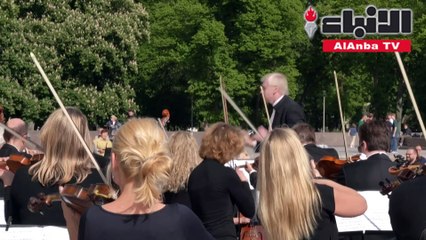 فرق موسيقية ومغنون ينشرون الأمل في شوارع ليتوانيا