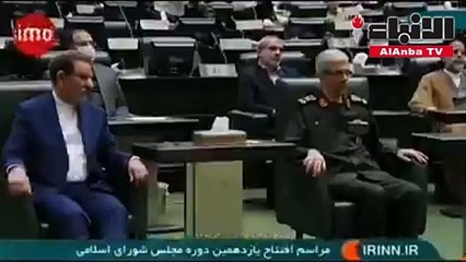 النعاس يغلب وزير الخارجية الإيراني في البرلمان