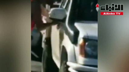 شاهد بالفيديو ما فعله طفل بسيارة والده!