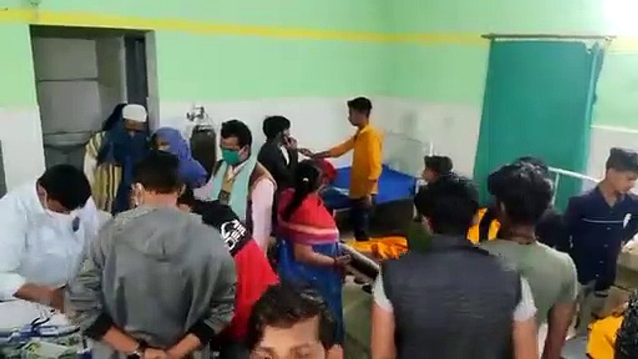 सीतापुर: दूषित खाना खाने से 40 लोगों की हालत बिगड़ने से मचा हड़कंप