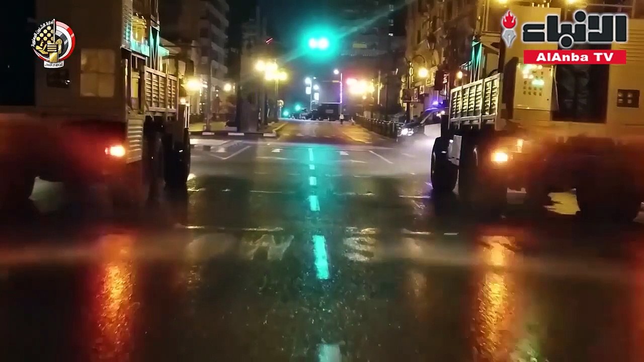 القوات المسلحة تقوم بأعمال التطهير والتعقيم الوقائي لميدان العتبة وحي الموسكي ومنطقة الأسواق التجارية