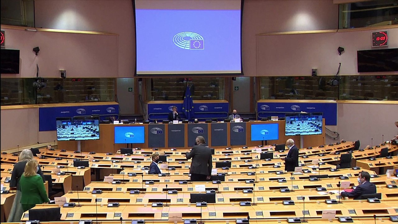 União Europeia empenhada em "acelerar vacinas"