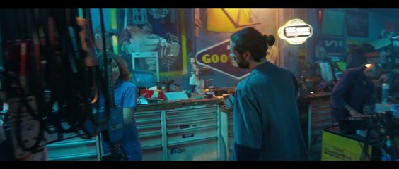 Clément Albertini (The Voice) : le clip "Je reste ici"