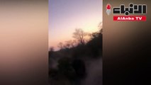 وحيد قرن غاضب يطارد السياح في جنوب إفريقيا