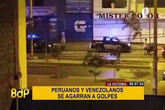 Continúan los enfrentamientos entre peruanos y venezolanos en Los Olivos