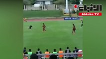صاعقة تـضرب لاعبين خلال مباراة كرة قدم في جامايكا