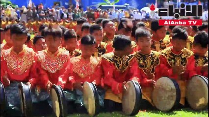 أكثر من ألفي صبي يشاركون في رقصة جماعية احتفالا بذكرى استقلال إندونيسيا