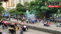 إضراب عام يشل هونغ كونغ ورئيسة الحكومة تتهم المتظاهرين بتدمير المدينة