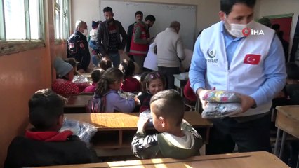 Mehmetçik’ten Resulayn'a şefkat eli