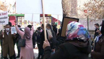 HDP’li kadının Vanlı annelere gülerek cevap vermesi pes dedirtti