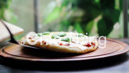 طريقة عمل بيتزا على الحطب - How To Grill Pizza