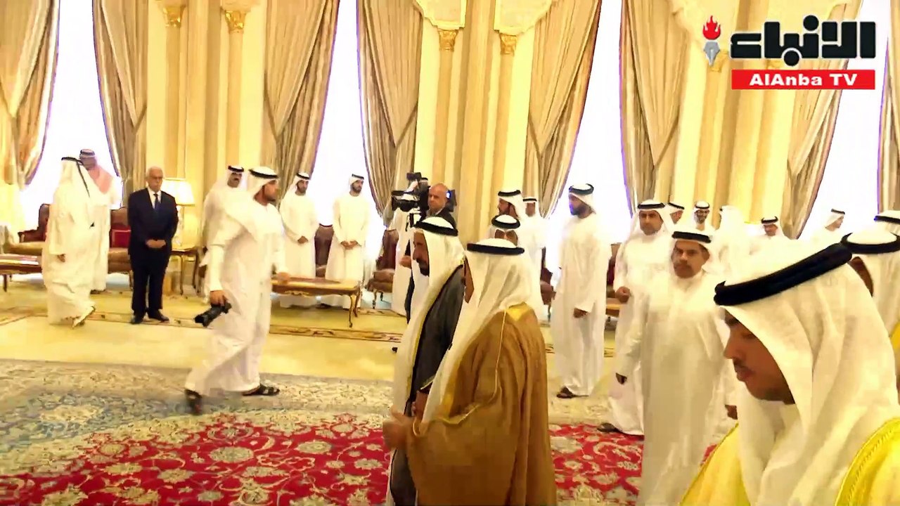 ممثل الأمير يقدم واجب العزاء بوفاة نجل حاكم الشارقة