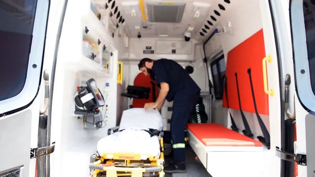 «الأنباء» قامت بجولة تفقدية على إدارتي الطوارئ والمستودعات الطبية وبنك الدم للوقوف على استعدادات «الصحة» لمواجهة أي طارئ