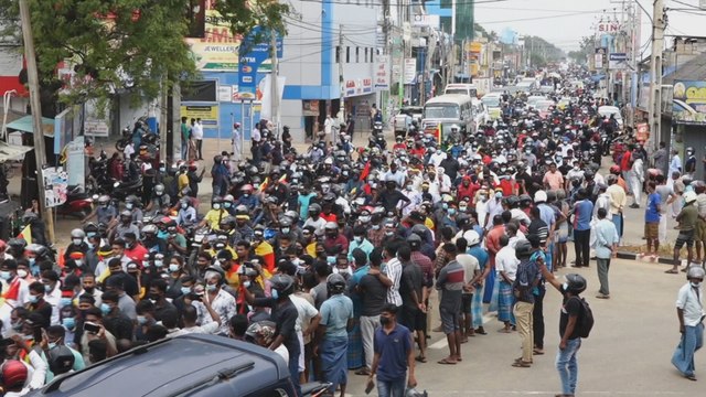 Can Armenia's prime minister survive the political crisis?
