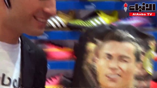 شبيه رونالدو يخطف الأنظار في العراق