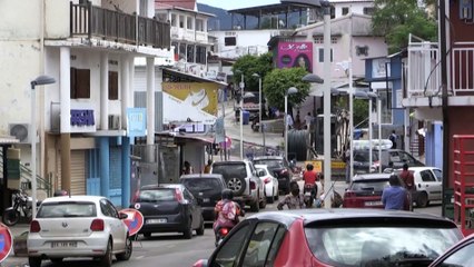 Covid-19 à Mayotte : "on a le sentiment d'être complètement oublié par Paris"
