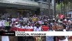 شاهد: مئات المحتجين المناهضين للانقلاب يتظاهرون مجددا بالعزف والغناء في ميانمار