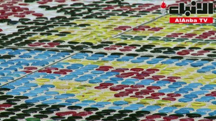 سجادة بوسنية مصنوعة من 25 ألف سدادة بلاستيكية