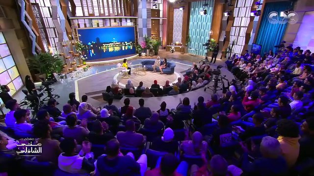 الشبشبسلاح ناهد فريد شوقي مع بنتها ناهد السباعي- والخناقة على شاحن موبايل