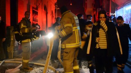 Ayvalık’ta ev yangını büyümeden söndürüldü