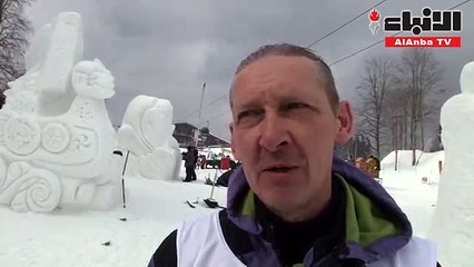 منحوتات ثلجية لعروس البحر والدلافين تملأ أرجاء منتجع روسي