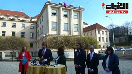 عروض للسير على الحبال في براج لرفع الوعي بشأن الصحة العقلية