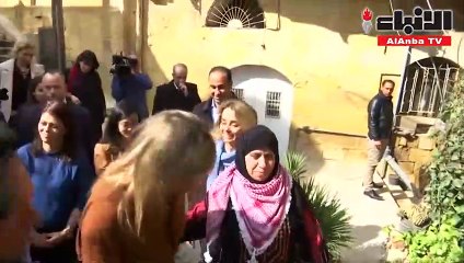 ملكة هولندا تزور امرأة أردنية فتحت بيتها دار ضيافة للأجانب