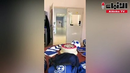 رد فعل موظف سعودي من متحدي الإعاقة بعد احتفال زميلاته بعيد ميلاده