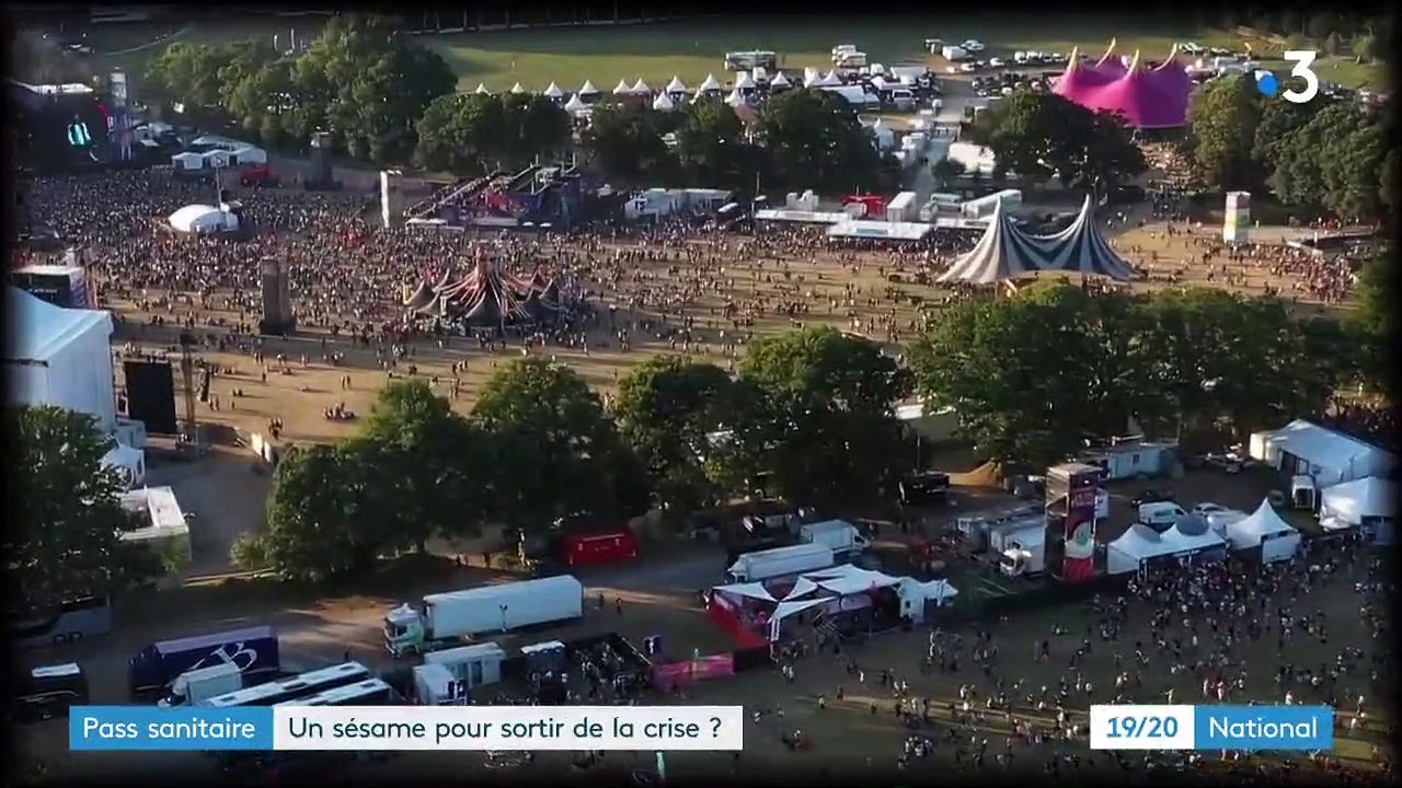 Covid-19 : Emmanuel Macron évoque la possibilité d’un "pass sanitaire" pour accéder à certains lieux