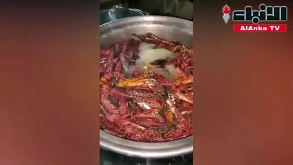 رغم التحذيرات.. إقبال كبير على شراء الجراد في السعودية وسعر الكيلو يصل لـ 300 ريال