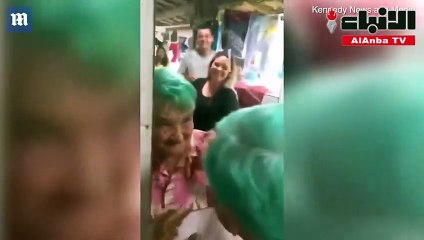 في عمر 80 وتصرخ لحصولها على صبغة شعر