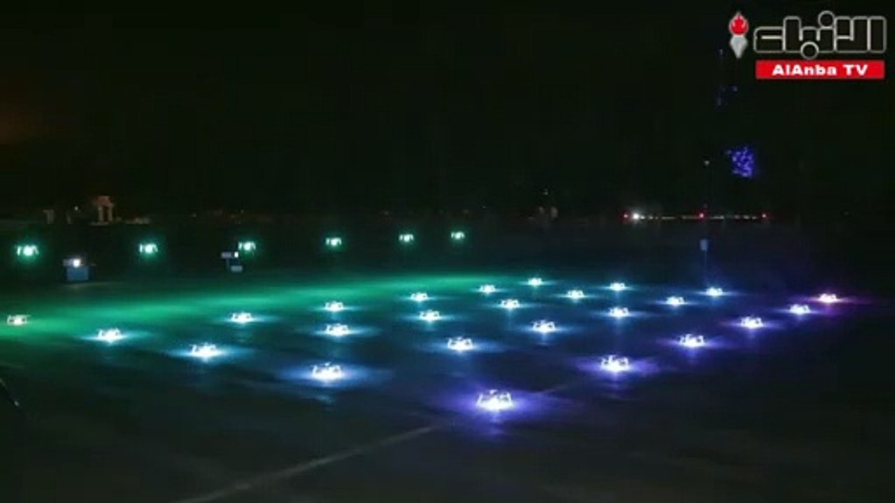 عرض مذهل لطائرات دون طيار في الإمارات يكسر رقما قياسيا