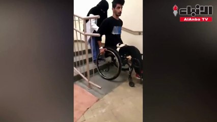 فيديو لممرضة سعودية تساعد مقعدا على صعود الدرج بكلمات محفزة ينال إعجاب رواد التواصل
