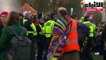 احتجاج بيئي يؤدي لإغلاق جسور بلندن واعتقال 70 شخصا