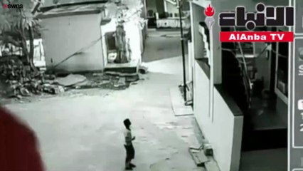 صبي ينقذ حياة صديقه بطريقة غريبة