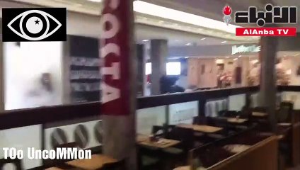 محاولة سرقة محل ساعات بالدرجات النارية داخلمولتجاري في بريطانيا