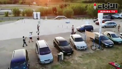 كلاب وأصحابها تنافسوا في سباق للسباحة بكرواتيا