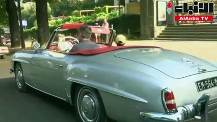 سيارات كلاسيكية تغزو شوارع باريس في تقليد سنوي