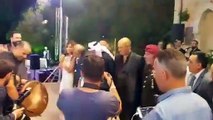 نجوى كرم ترقص الدبكة في حفل سياسي لبناني