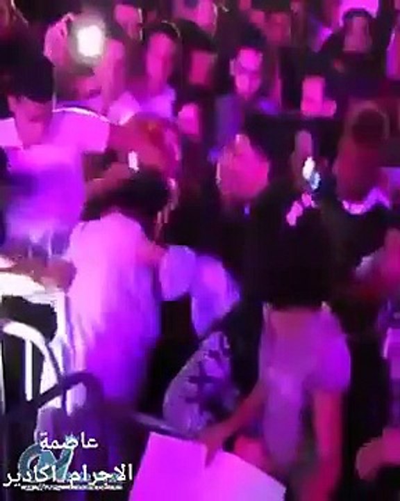 فيديو مثيرمضاربة خايبة وسط مهرجان تيميتار بأكادير بين الفتيات