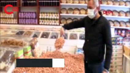 Siirt fıstığında fiyat düşüşü; satıcı da tüketici de memnun