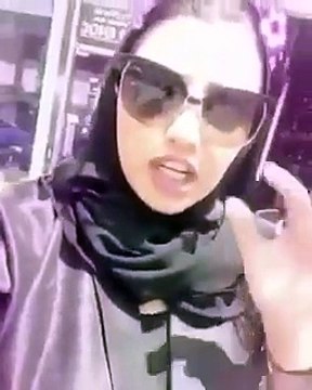 شاهد فتاة تقدم نصيحة للسائقات في حالة بنشر الإطار الكفر…